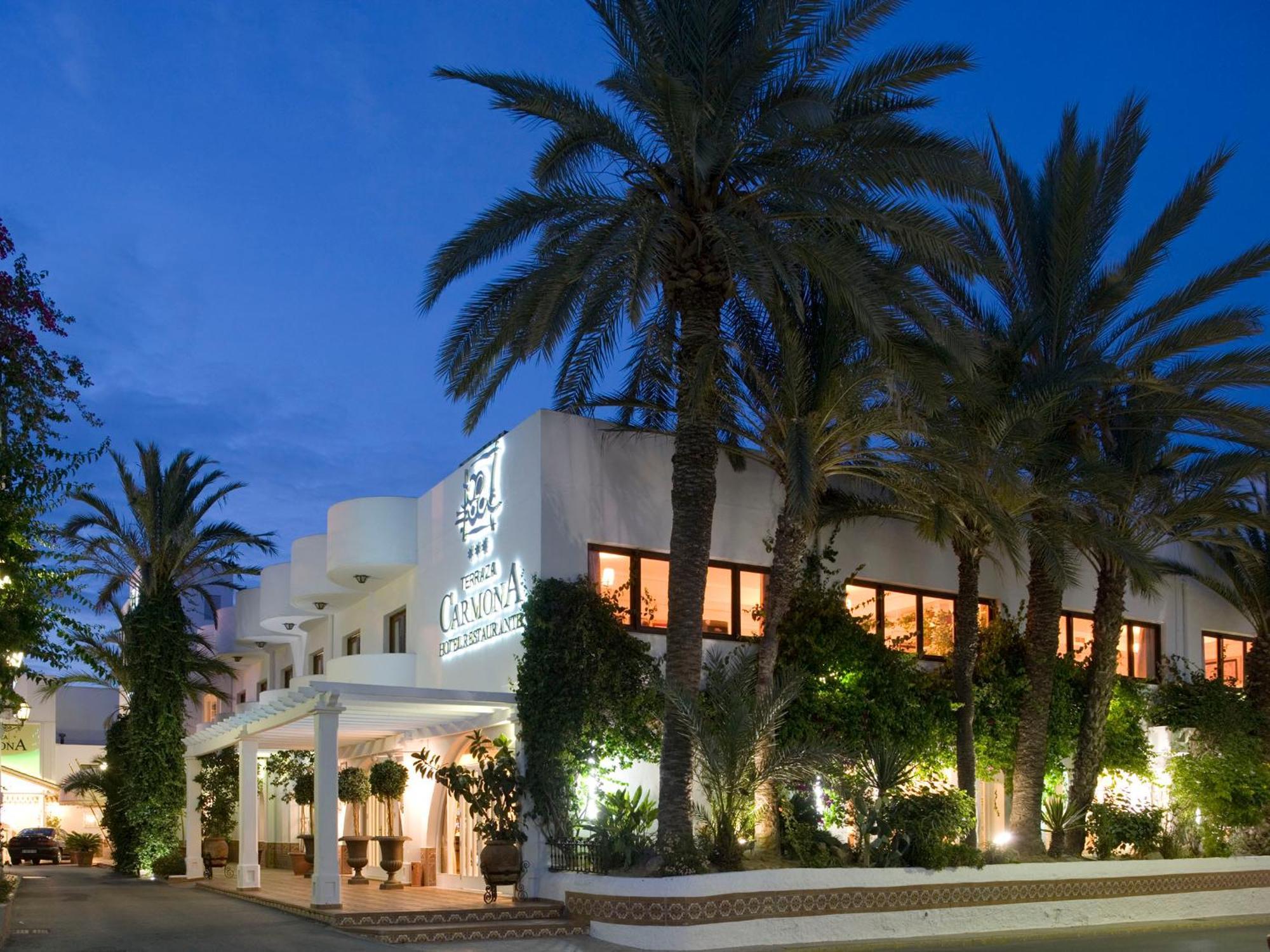 Hotel Terraza Carmona Vera Buitenkant foto